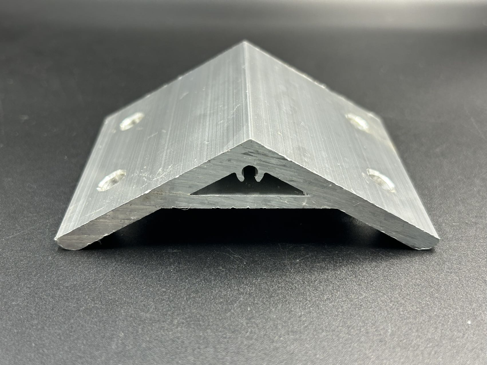 Akcesoria do profili aluminiow – Aluminium Extrusion recenzja i cena